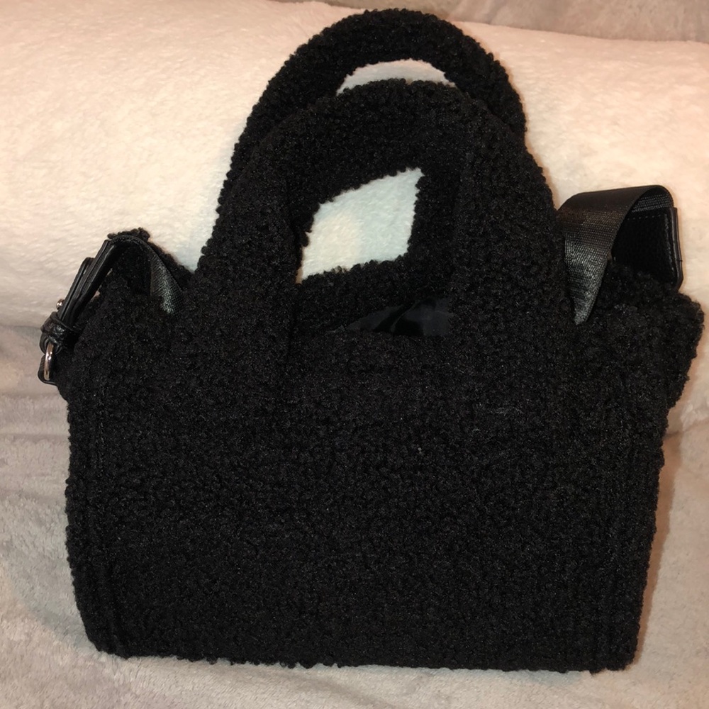 Shaggy bag